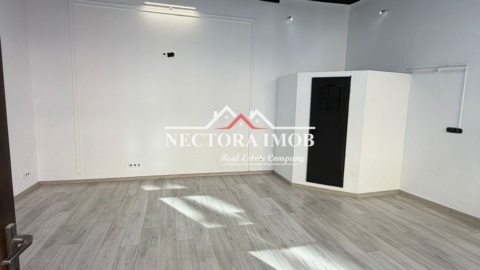 NECTORA IMOB-Spatiu comercial Ultracentral Pietonala 31 mp, Vitrina - Poză 1