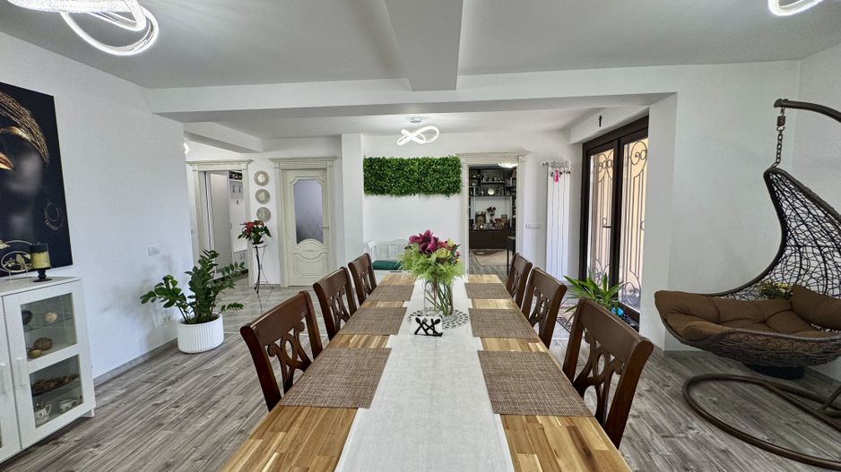 Berceni - VILĂ UNICAT, spațioasă, curte 1.000 mp, la 7 min metrou - Poză 6