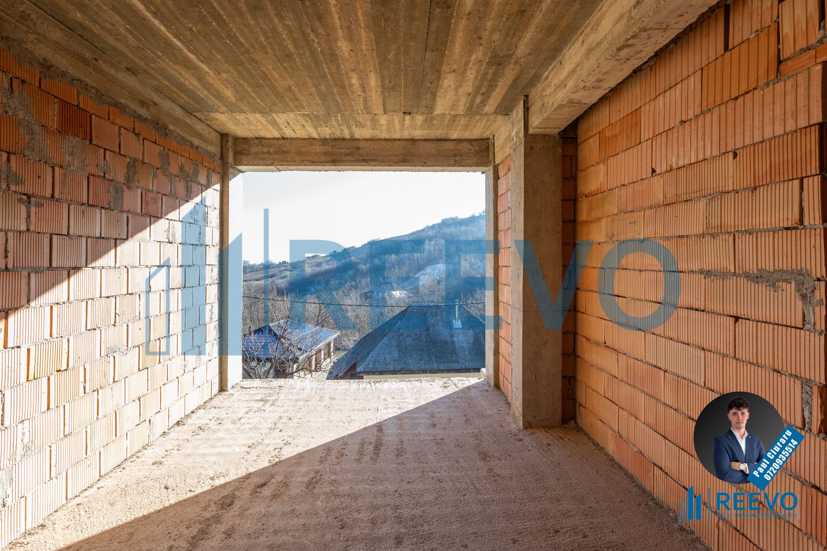 Pensiune/Vilă la roșu P+E+M în Sărata - Poză 17