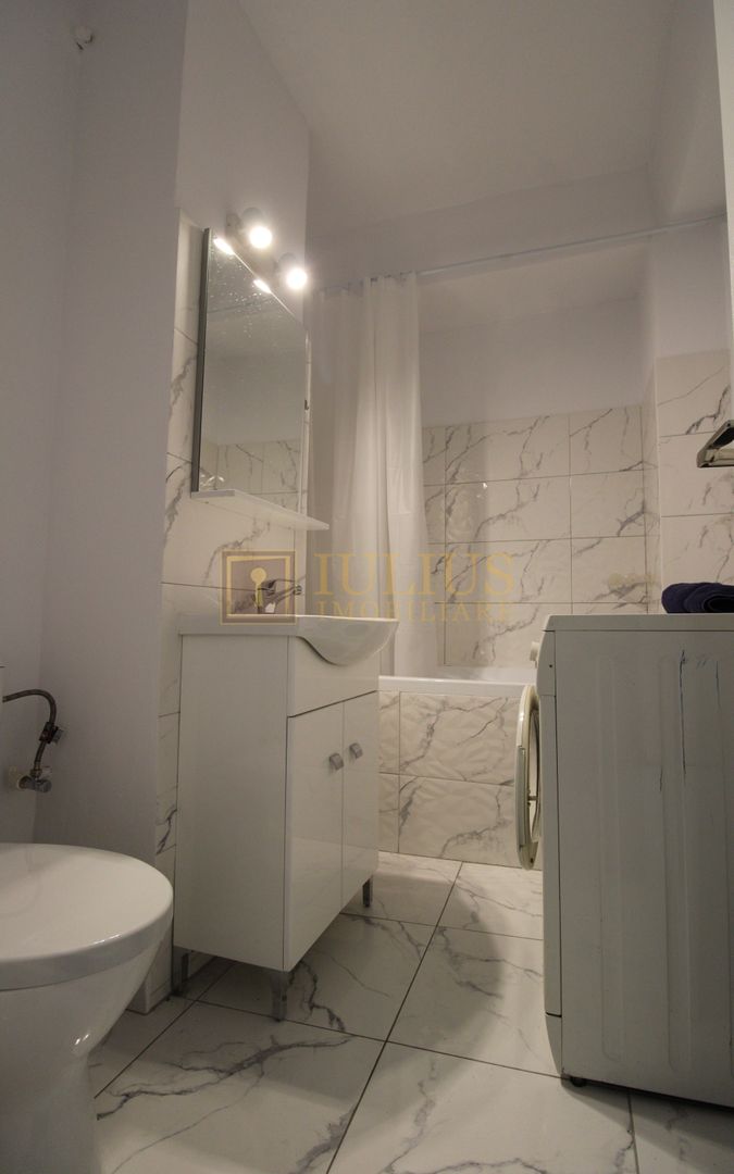 3 camere decomandate, balcon generos de 17 mp, bloc modernizat-Gh Lazăr - Poză 25