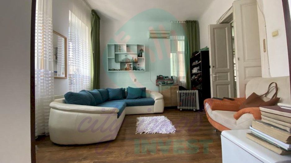 Casa renovata adiacent Dacia si Stefan cel Mare - Poză 1