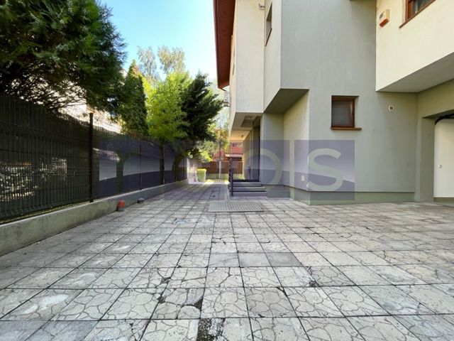 Vila spatioasa 6 dormitoare | gradina | Garaj - Poză 42