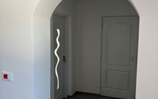 Apartament complet renovat, 3 camere, de vânzare în Carjoaia, comuna Cotnari, județul Iași - Poză 3