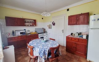 CASĂ INDIVIDUALĂ DE VÂNZARE S+P+E, 2 GARAJE, 777MP TEREN, ULTRACENTRAL - Poză 8
