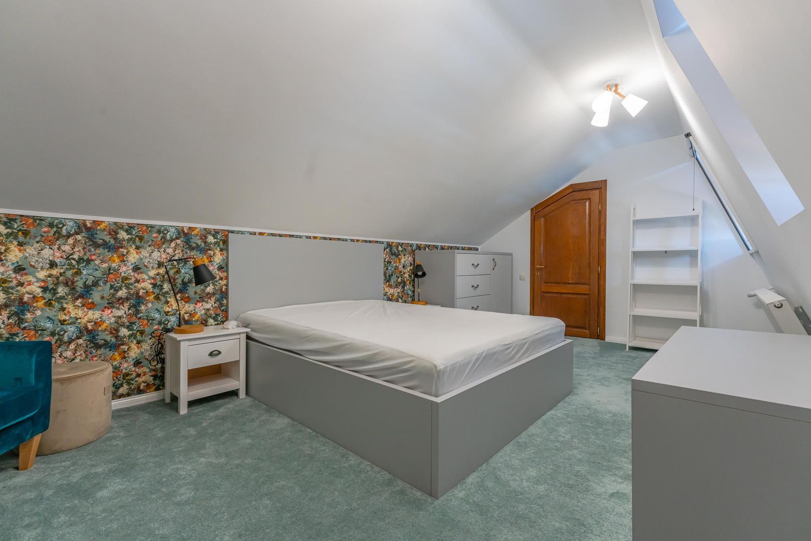 Mobilat și utilat modern, cu două locuri de parcare subterane - Poză 18