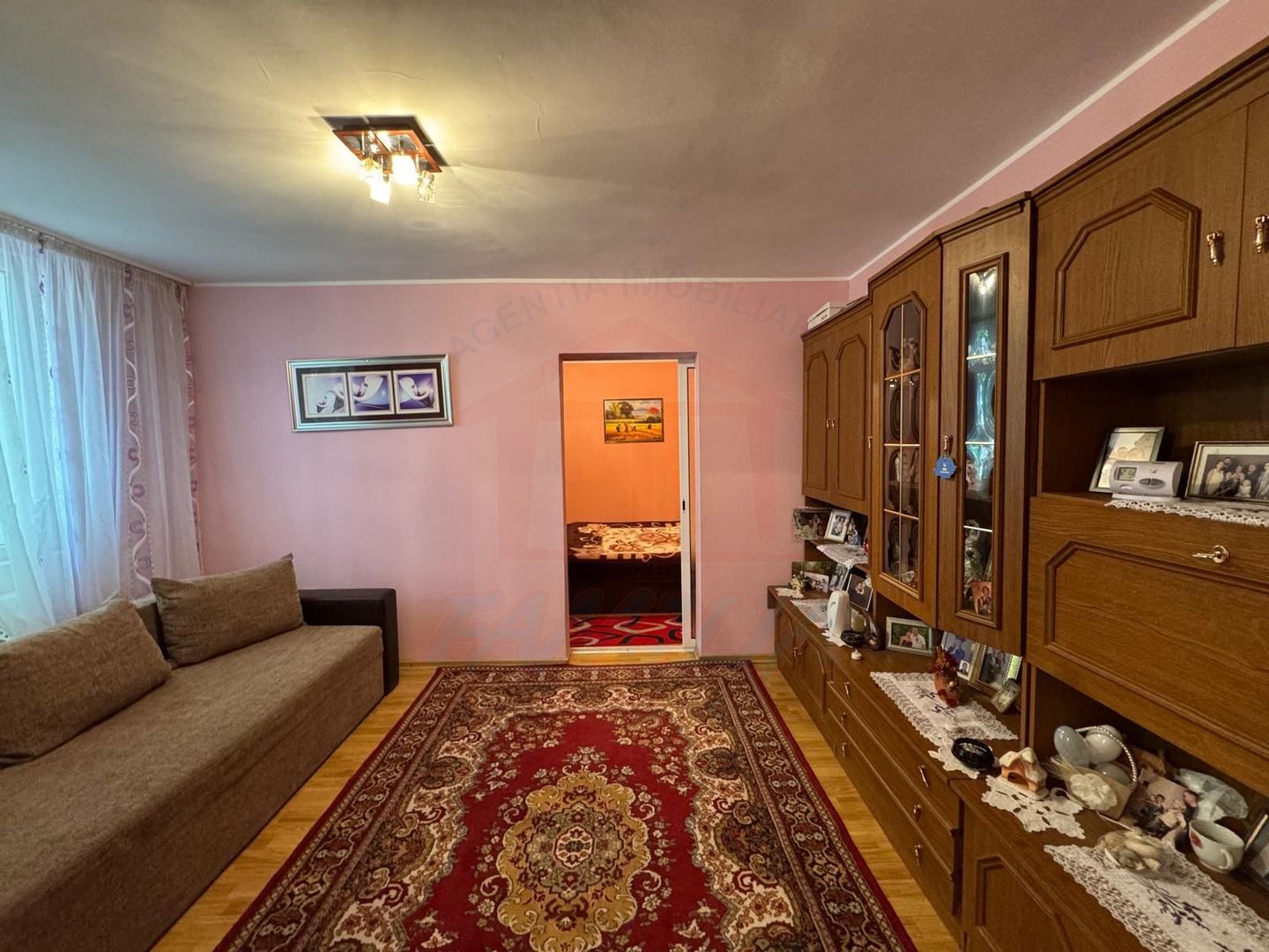 300 Euro/luna, Inchiriere apartament doua camere PARTER , Micro19 - Poză 1