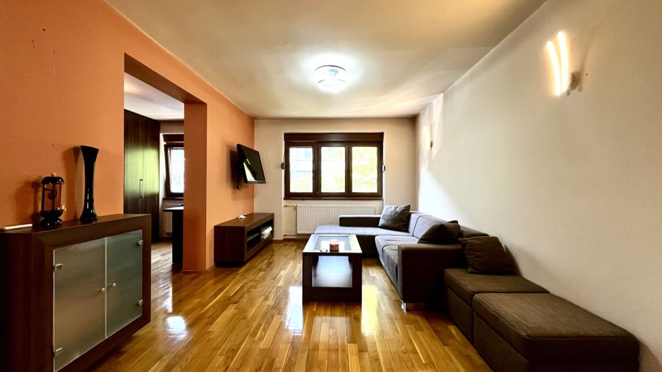 Apartament 4 camere + garaj | Etaj 1 | Zona Centrală – Medicină - Poză 1