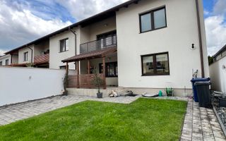 Casă de tip triplex la vânzare 6 camere /Șelimbăr /Secția 1 de Poliție - Poză 14