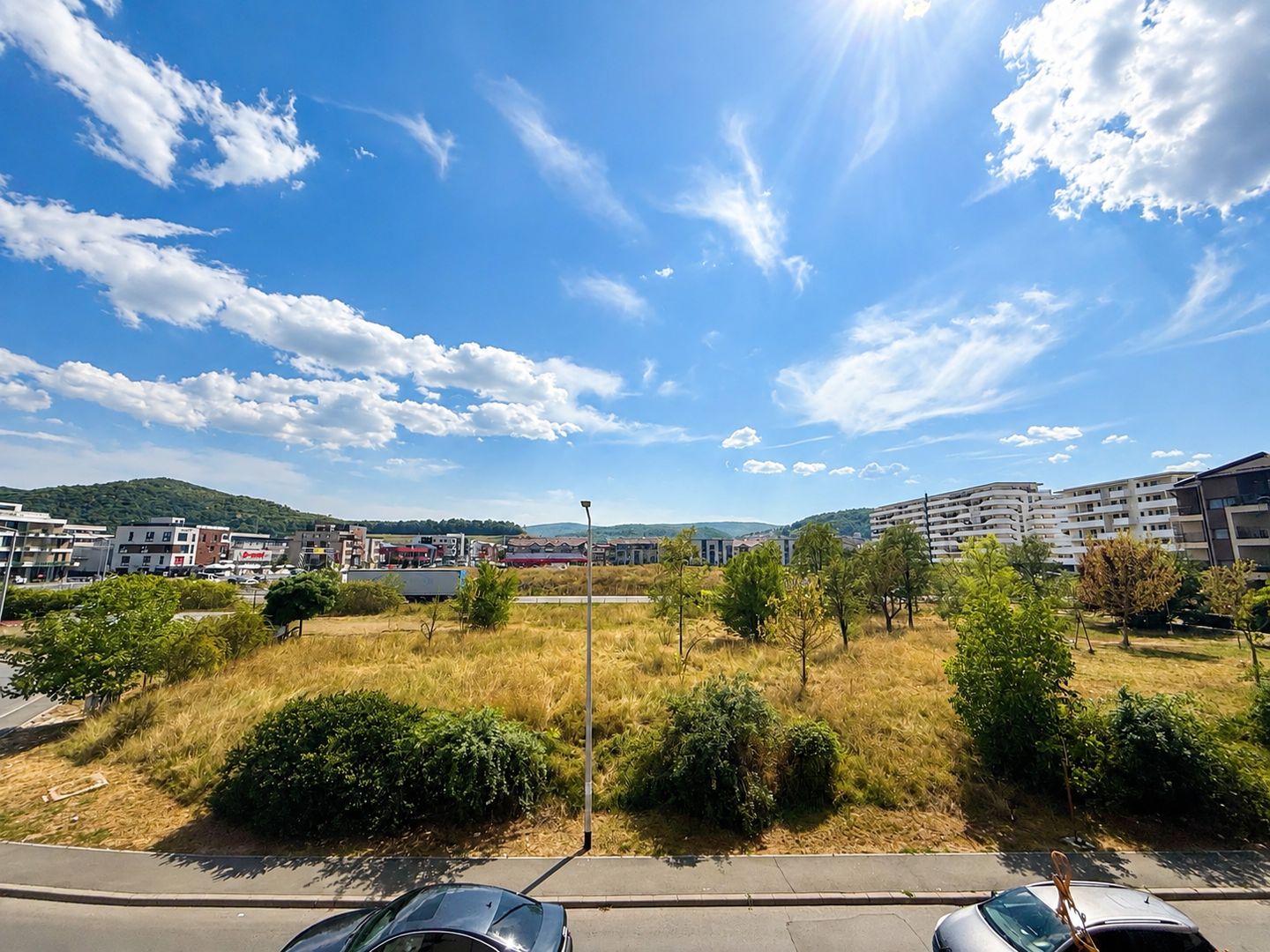 Apartament 2 camere cu 2 balcoane si parcare subterana, Str. Eroilor - Poză 11