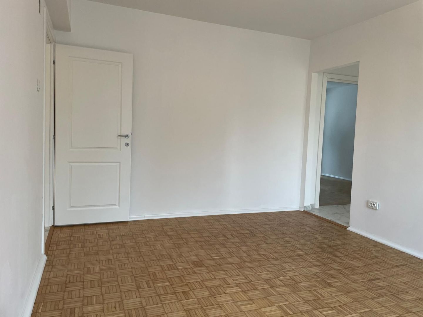 APARTAMENT ULTRACENTRAL, IN APROPIEREA OPEREI - COMISION 0 - Poză 3