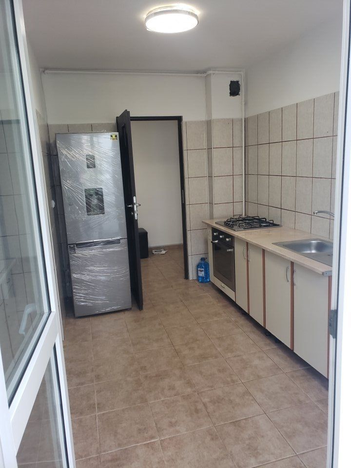 Inchiriez Apartament 2 camere - Poză 5
