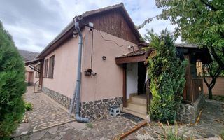 Casă cu 3 camere, anexă și teren de 901 mp – Pecica, zonă centrală - Poză 1