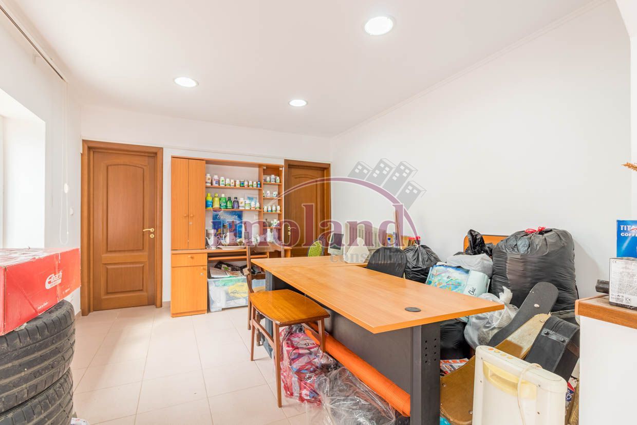 Vanzare - vila noua+spatiu birou/comercial - Crangasi-Constructorilor - Poză 5