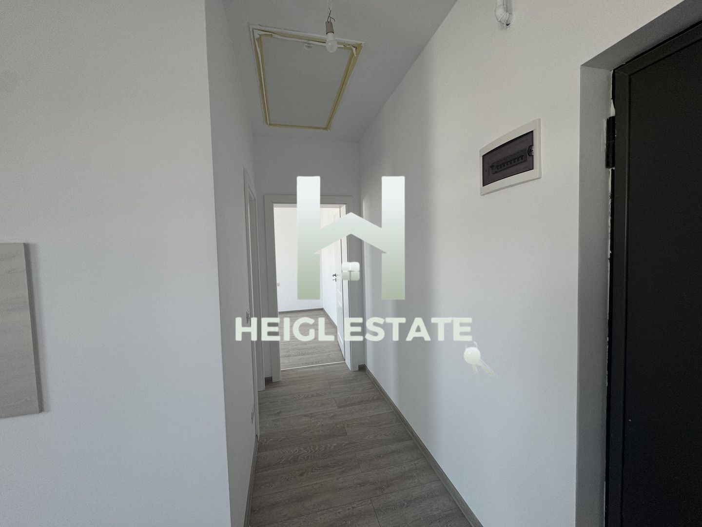 Apartament cu 2 camere si bucătărie închisă de vânzare in zona Giroc - Poză 3