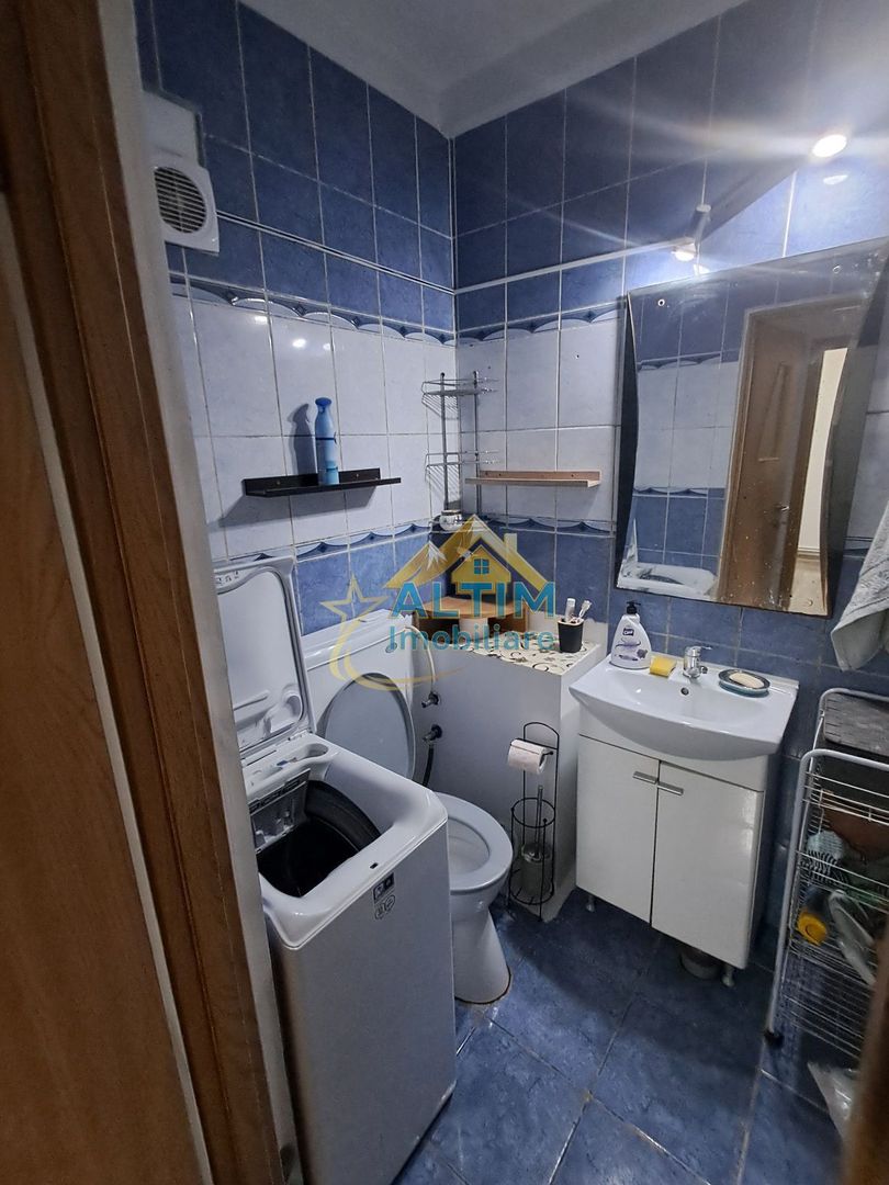Apartament 2 camere, decomandat, Zonă Centrală - Poză 7