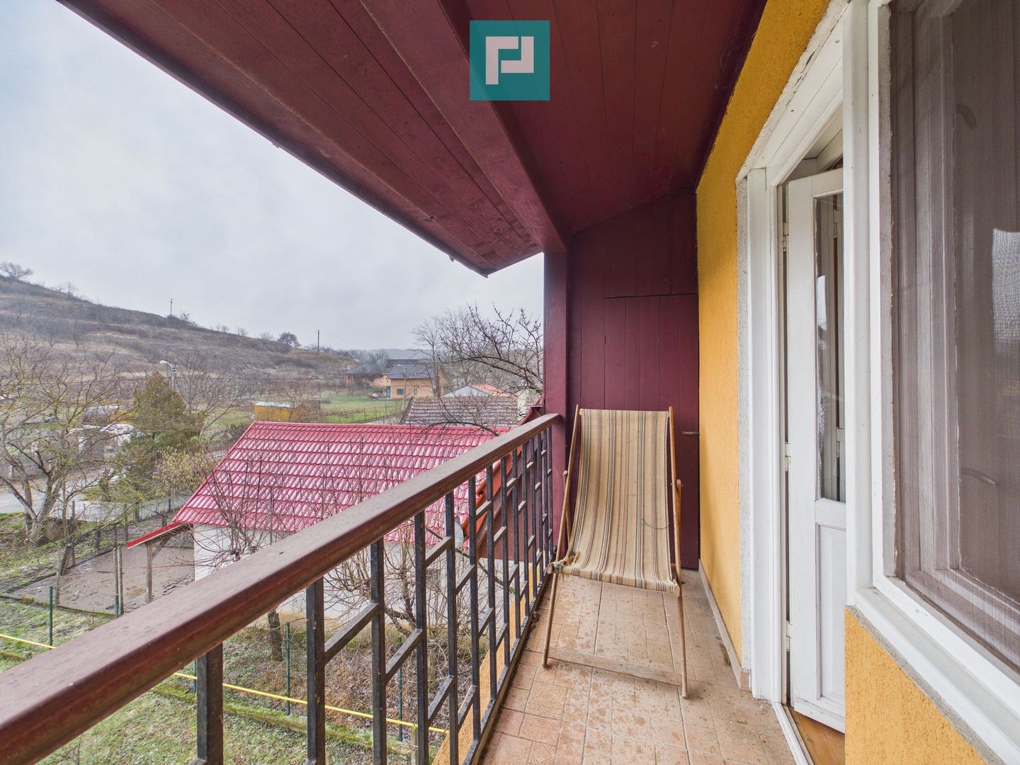 Vilă stil montan, 270 mp, teren 3000 mp - Poză 36