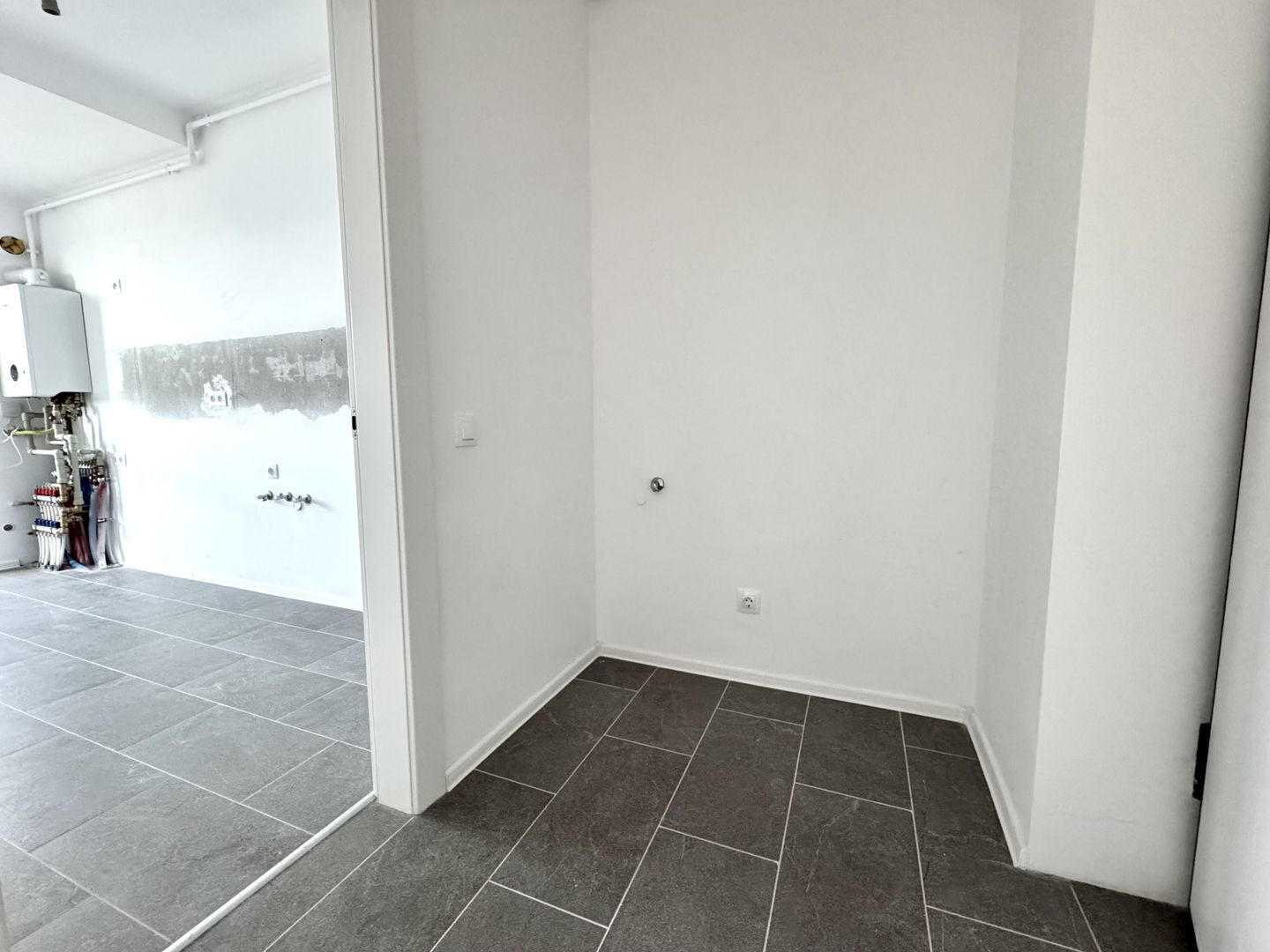 Apartament 4 camere Decomandat + Grădină Proprie - Atria Urban Resort - Poză 4