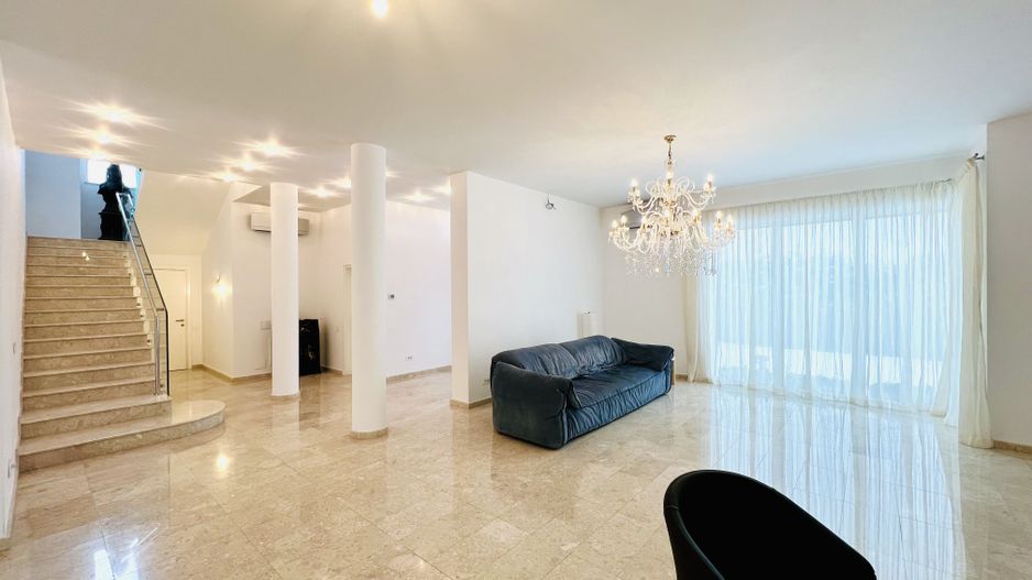 Proprietate deosebita suprafete generoase 580 mp teren 2076 mp - Poză 4