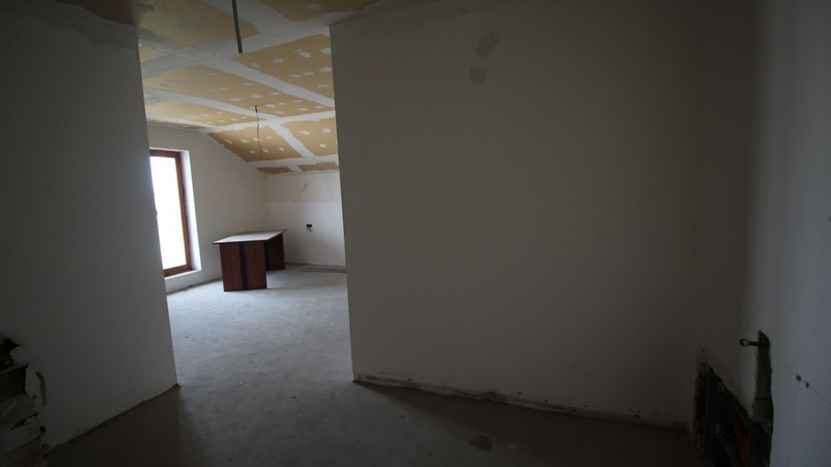 Imobil pretabil PENSIUNE- 518 Euro /mp - Poză 13