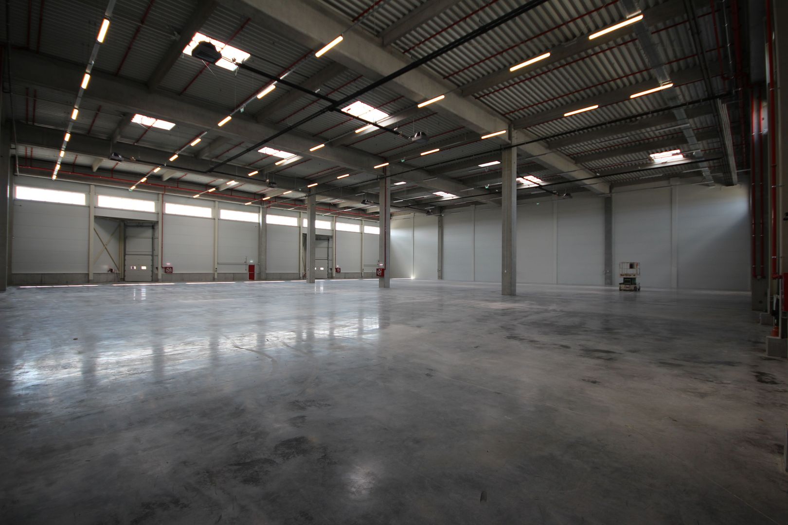 Spațiu industrial de 6.250 mp de închiriat - Poză 1
