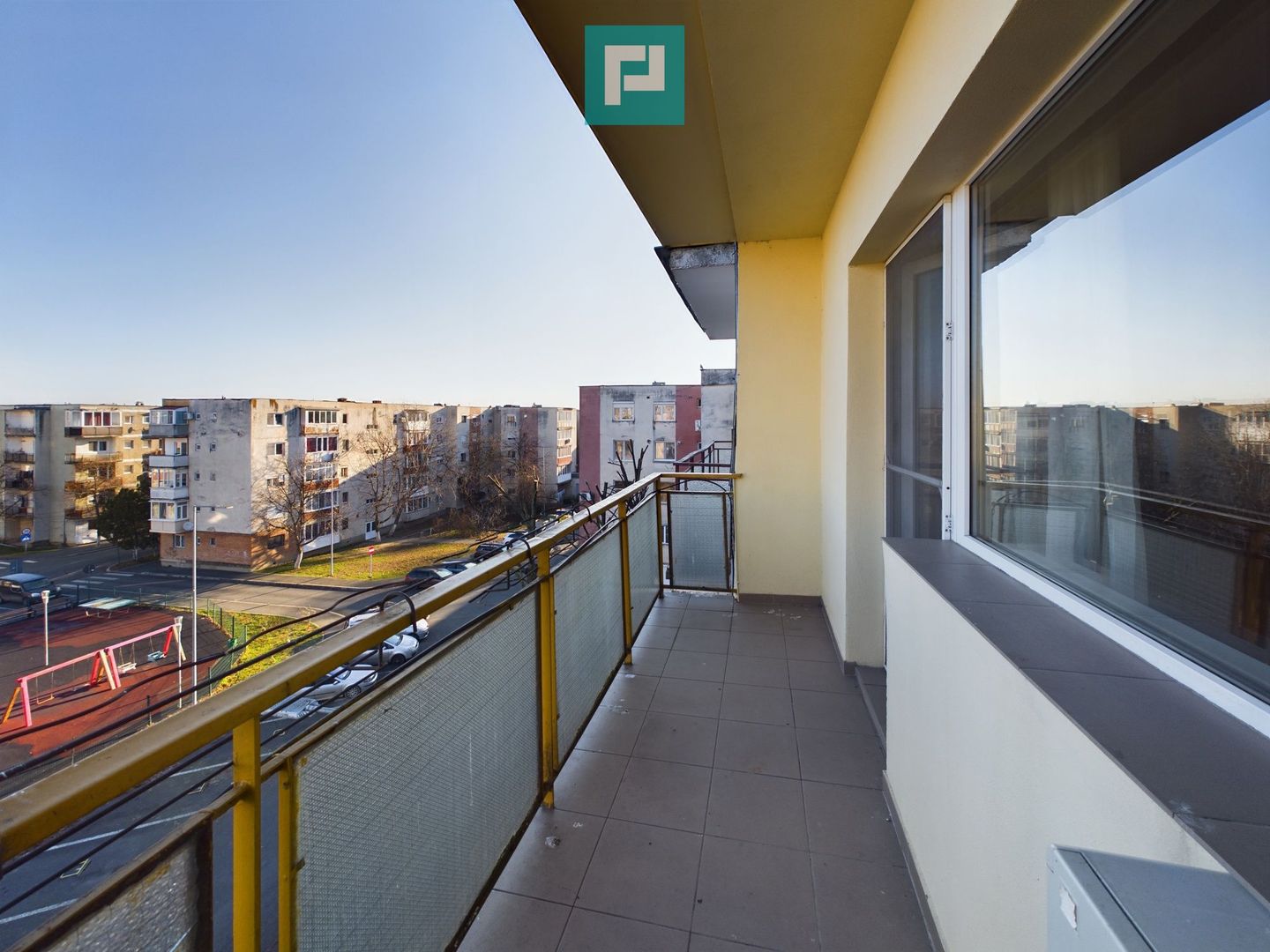 Apartament de închiriat cu 3 camere în Micalaca - Poză 10