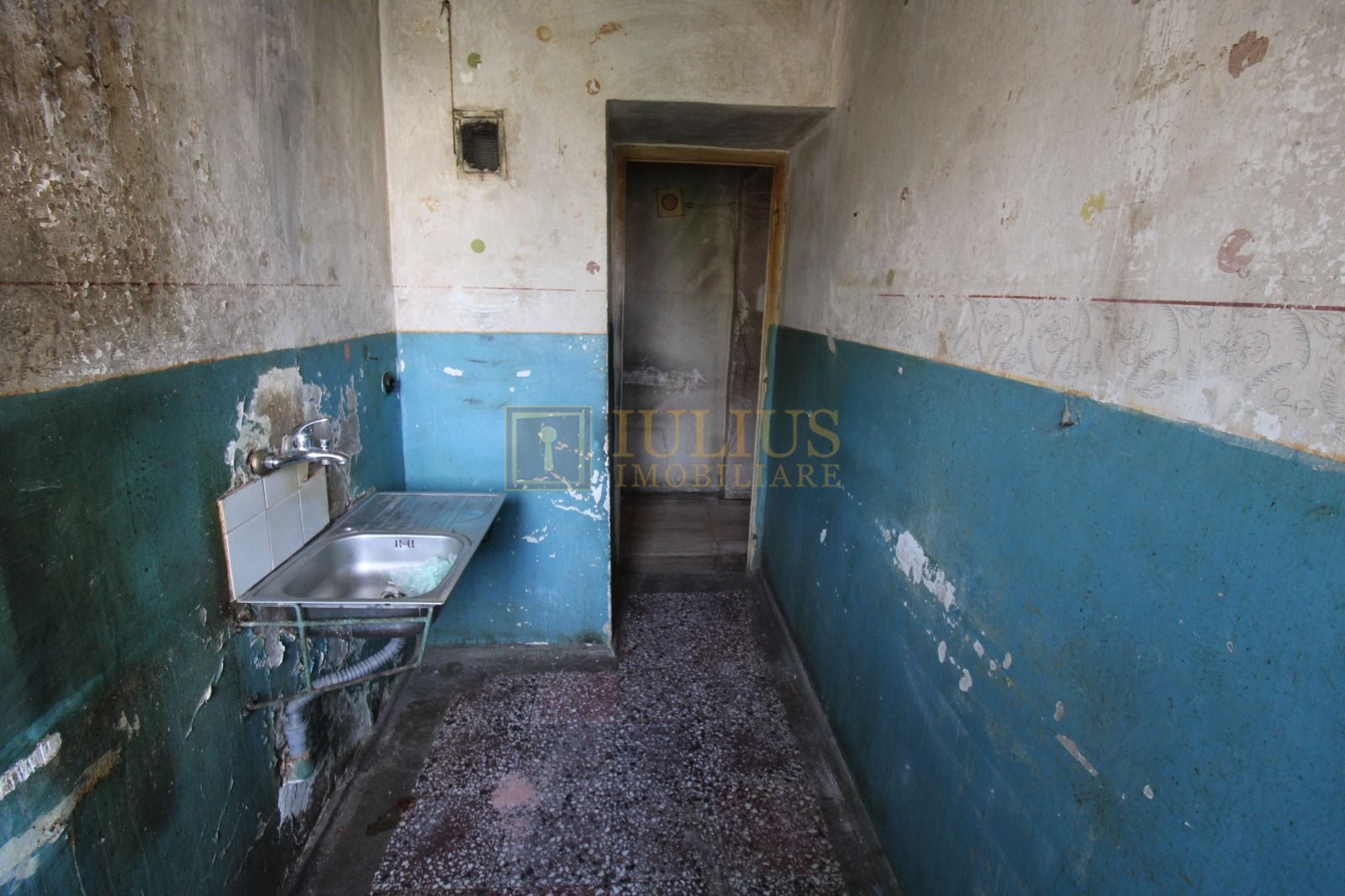 Complex Studentesc str.Daliei, et 3, bloc anvelopat; necesita renovare completa. - Poză 15