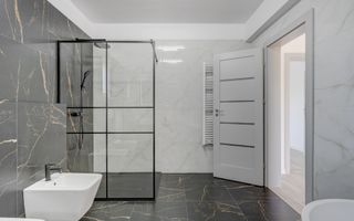 CASA TIPLA, Racordata la toate Utilitățile ! Domnești ! - Poză 16