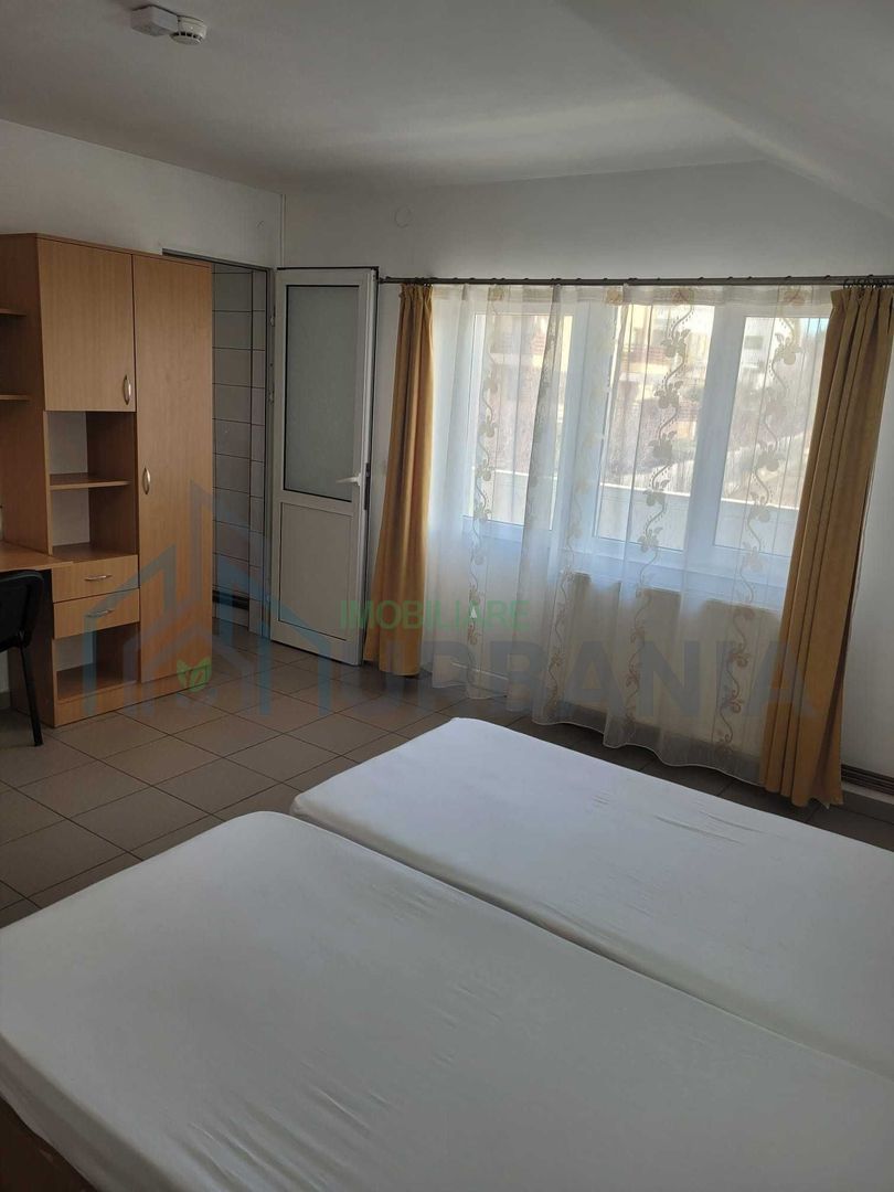 # Apartament cu 1 camera zona Podul de Fier - Poză 3