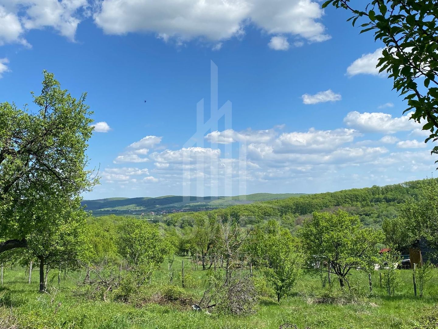 Teren 1200 mp în Tocilele de Sus – priveliște panoramică, utilități la stradă - Poză 1