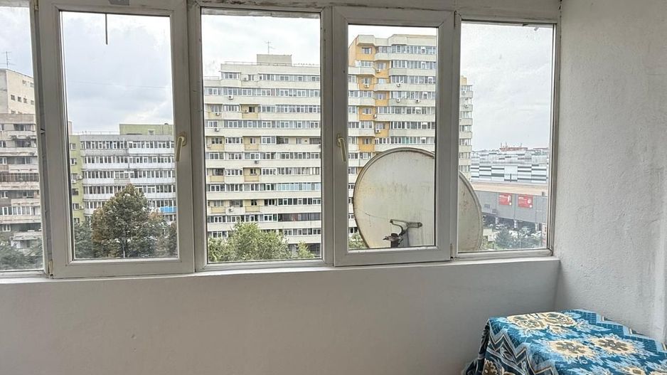 De vânzare 4 camere, spațios, 2 băi, 2 balcoane, lângă Mega Mall - Poză 3