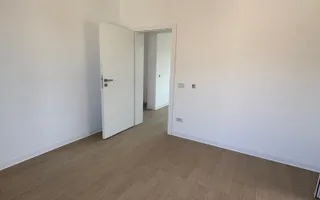 -Casa individuală -4 camere -2 băi - - Poză 13