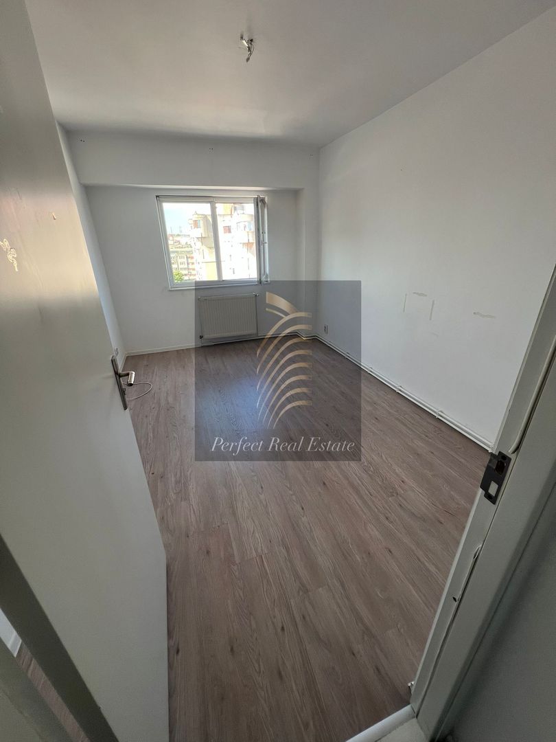 Apartament 3 camere decomandat de închiriat – Piața Tomis - Poză 3