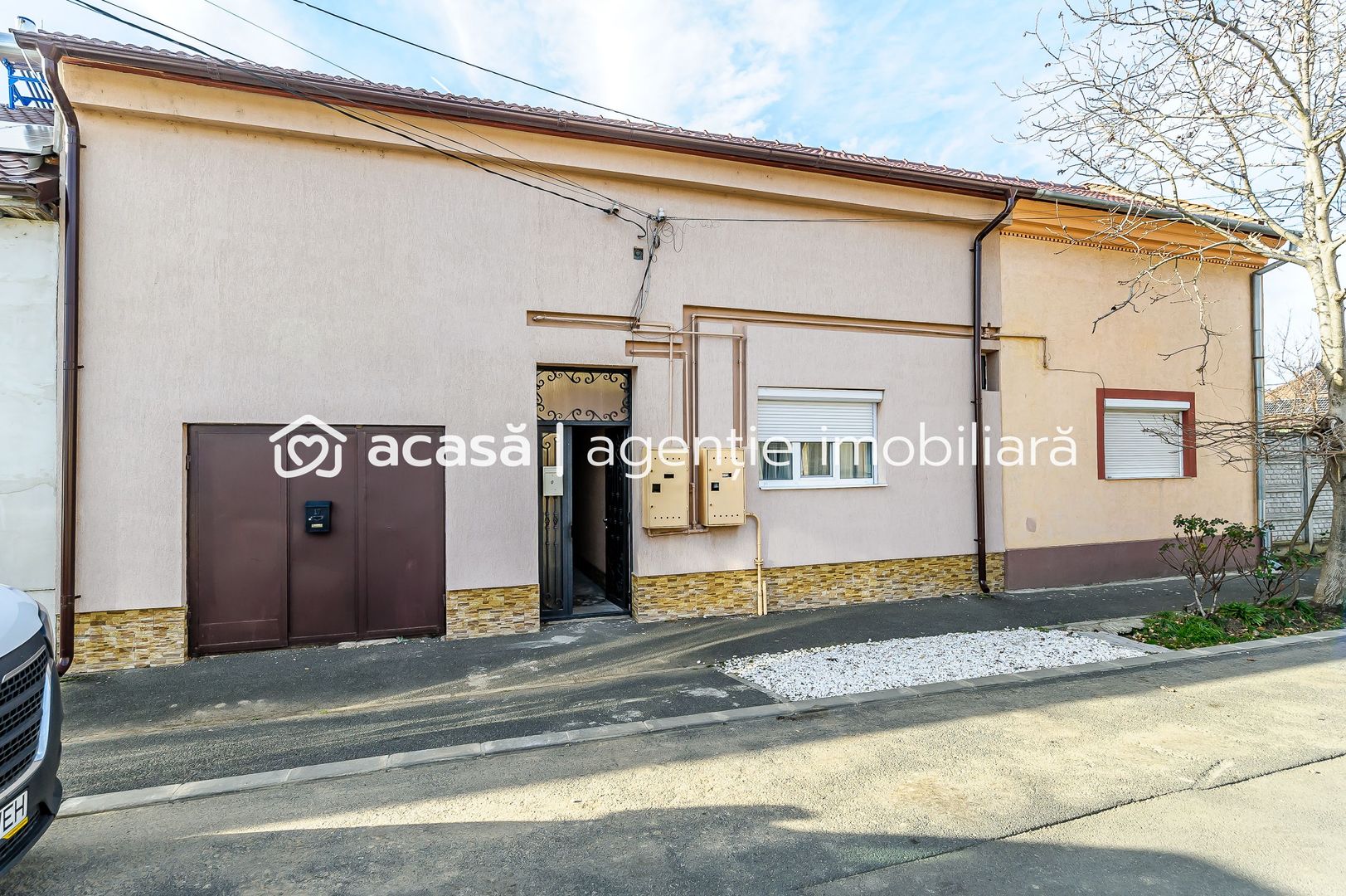 Doua apartamente cu gradina si terasa, in Micalaca, la curte comuna - Poză 8
