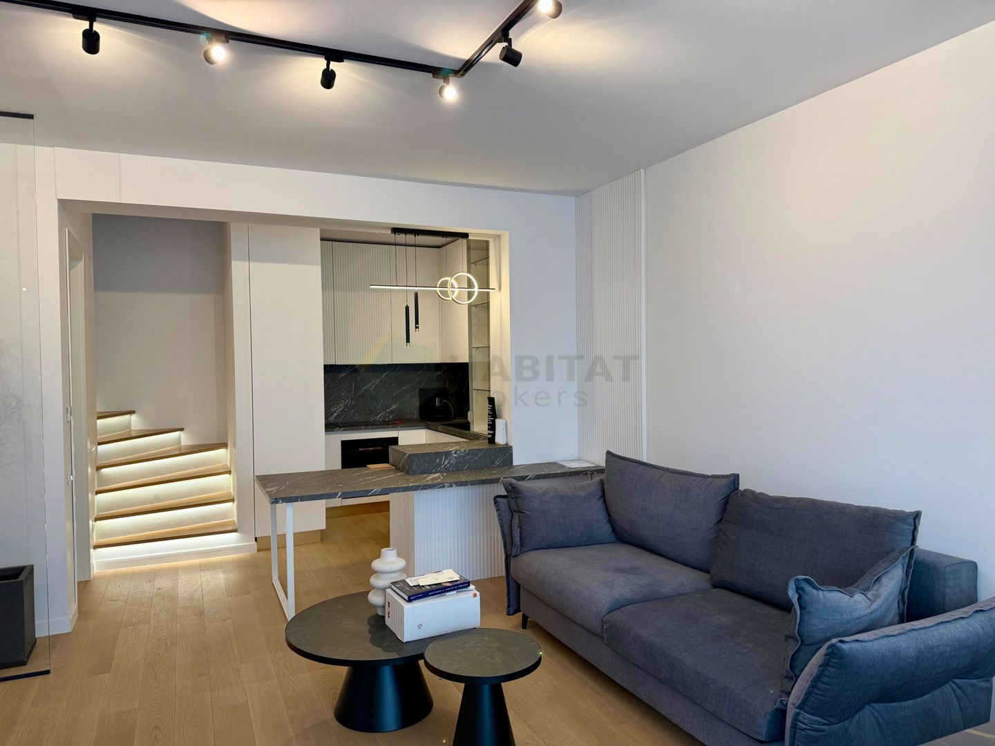 Vila urbane 3 camere | Tunari-Parc - Poză 1