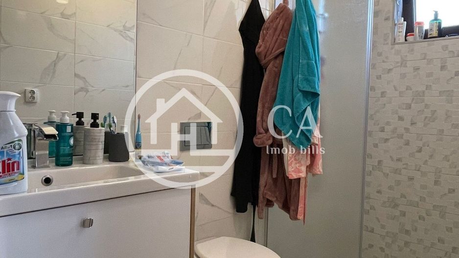 Casă de închiriat cu 4 camere în Santandrei, Oradea. - Poză 13