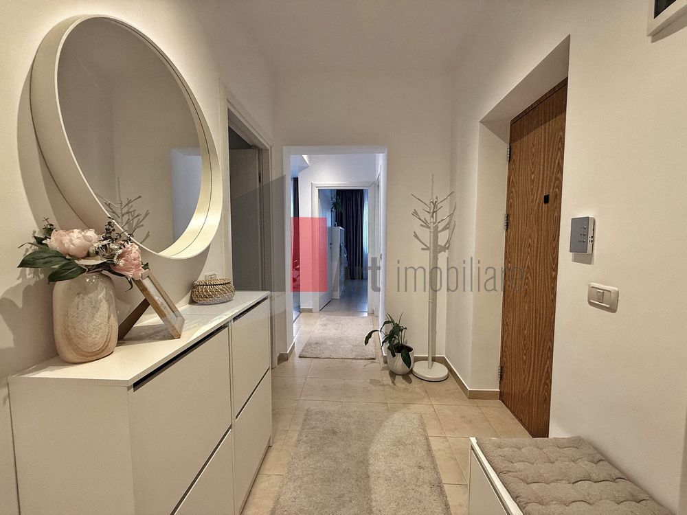 Apartament 3 camere, 80 mp cu parcare inclusa Padurea Roşu -Militari - Poză 2