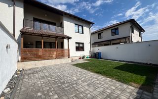 Casa generoasa LA CHEIE, curte 200 mp in Selimbar - Poză 29