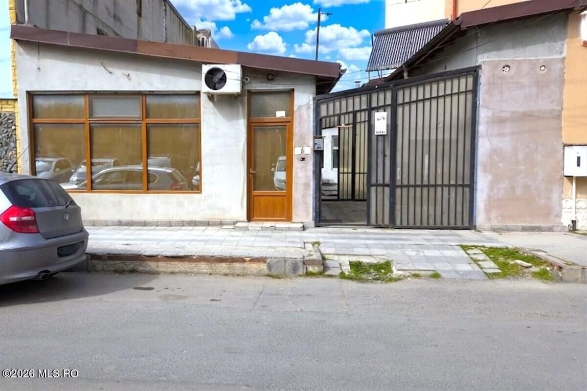 Piata Chiliei - Sectia 1, casa cu 191 mp teren si 10 metri deschidere! - Poză 1