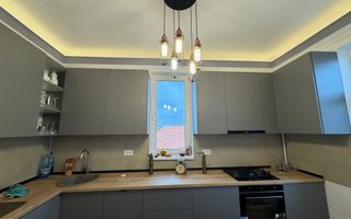 Etaj intreg, 5 camere in VILA INTERBELICA 180 mp, renovat - Poză 18