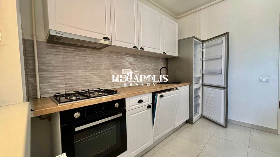 Apartament 3 camere | Balcon 20 mp | Parcare acoperită - Poză 4
