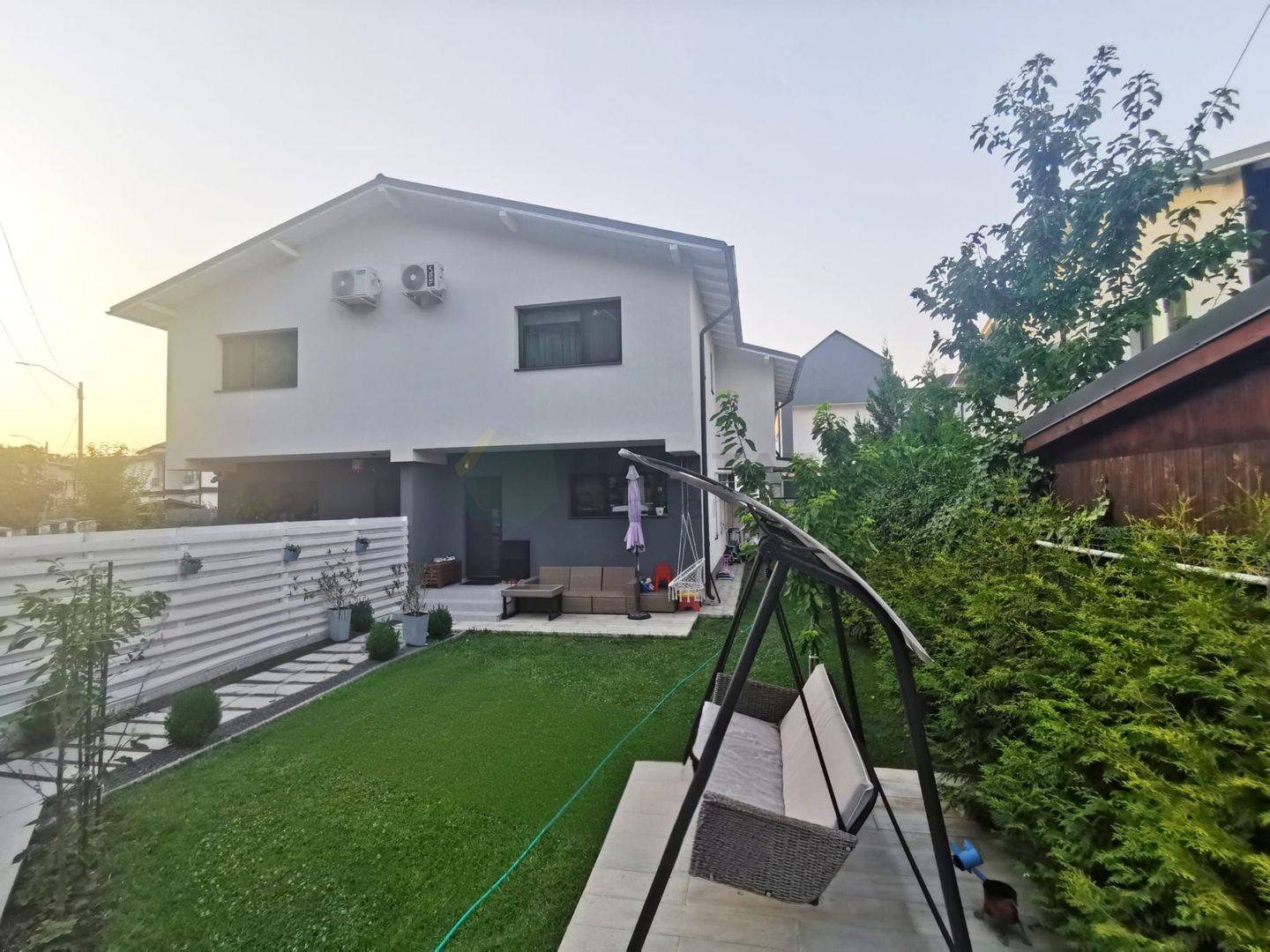 Duplex 4 camere | Tunari | Curte & Pădure - Poză 2