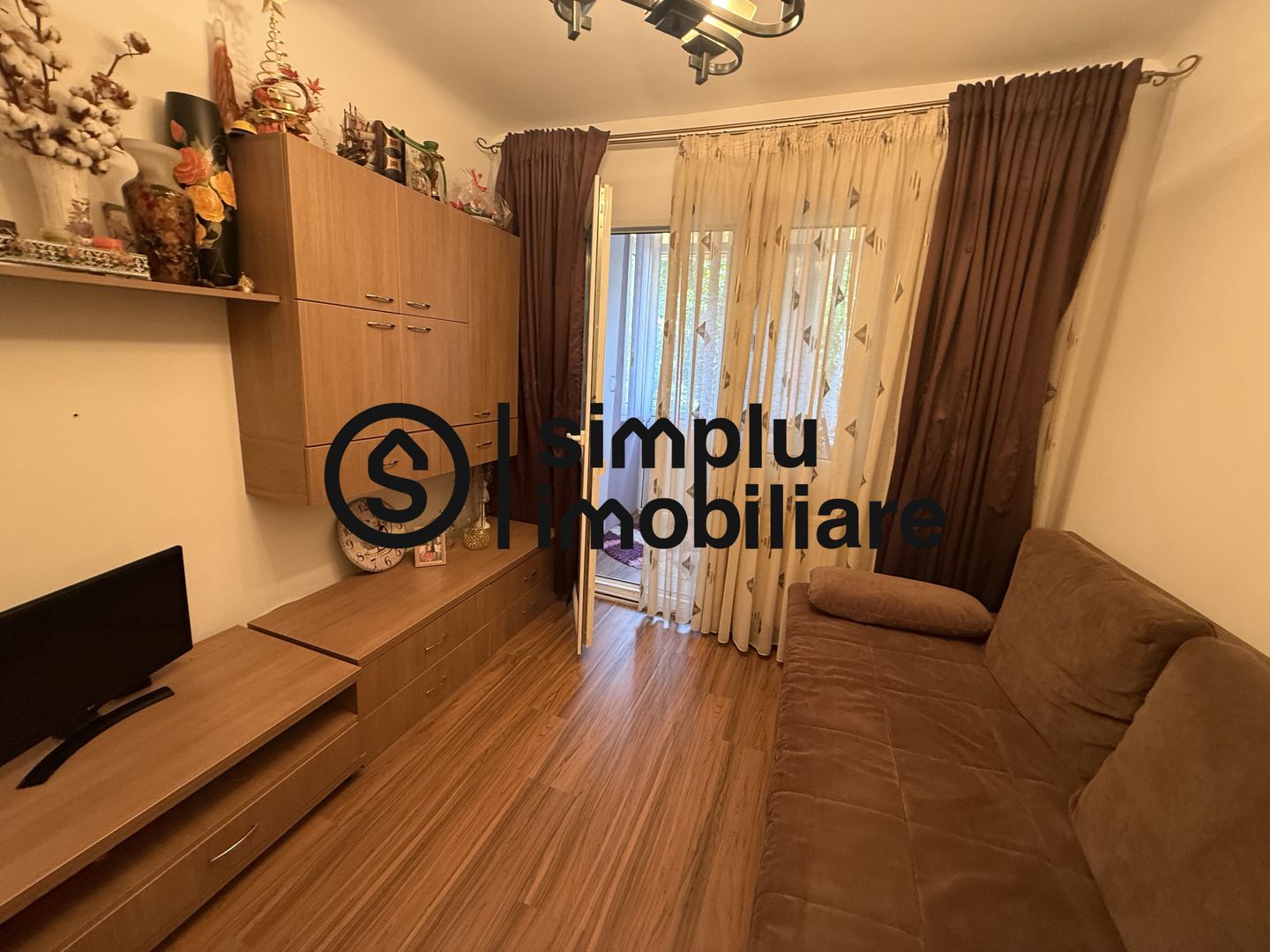 Apartament 4 camere 1 Mai et 1/4 - Poză 2