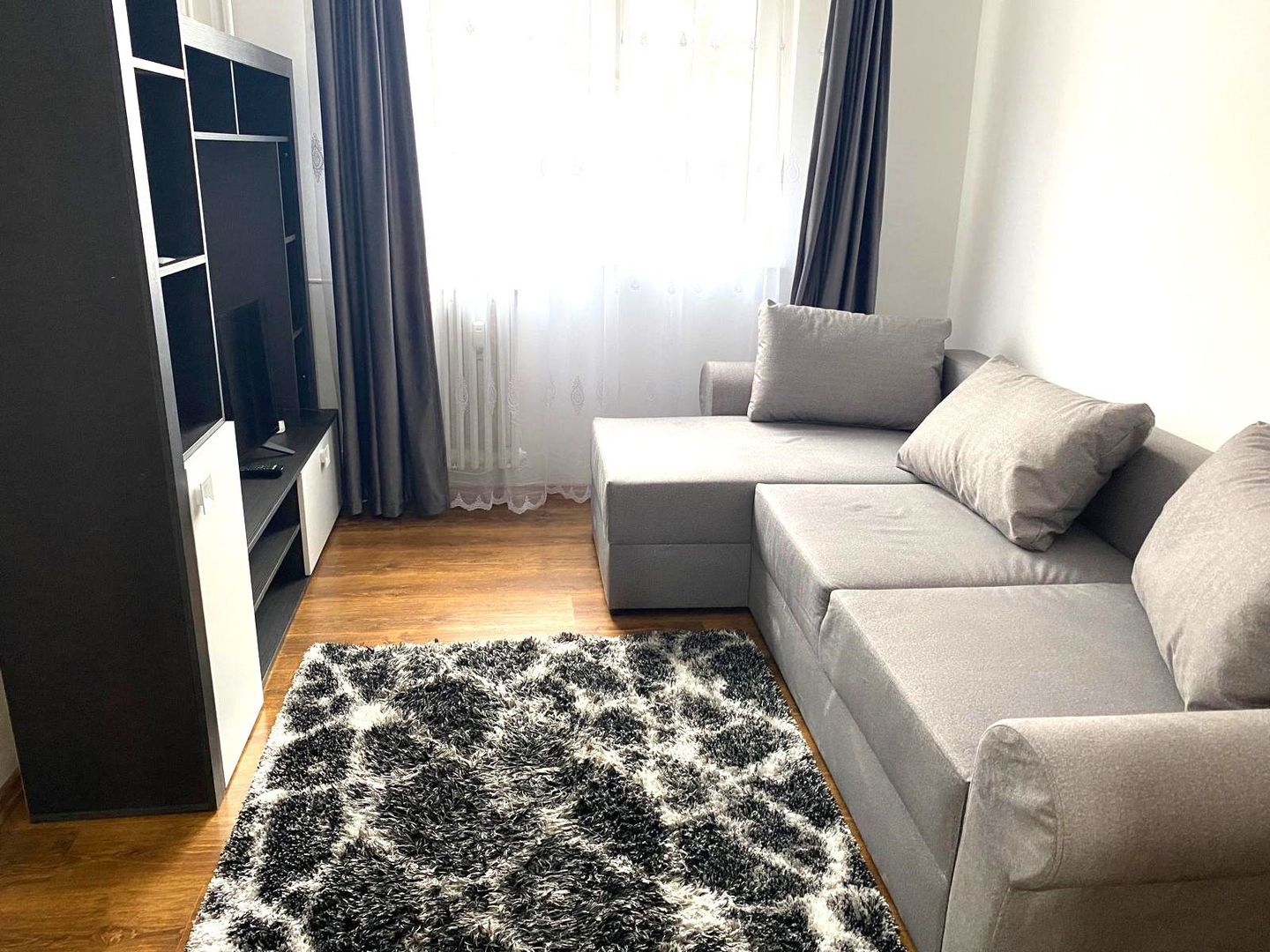 APARTAMENT DE INCHIRIAT FLORILOR - Poză 1
