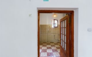 Casa individuala la 6 minute de Piata Unirii - Poză 13