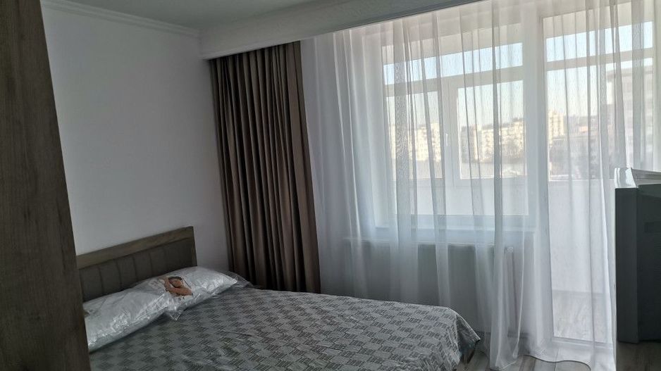 Inchiriere apartament3 camere de Lux, Ultracentral, Nou - Poză 3