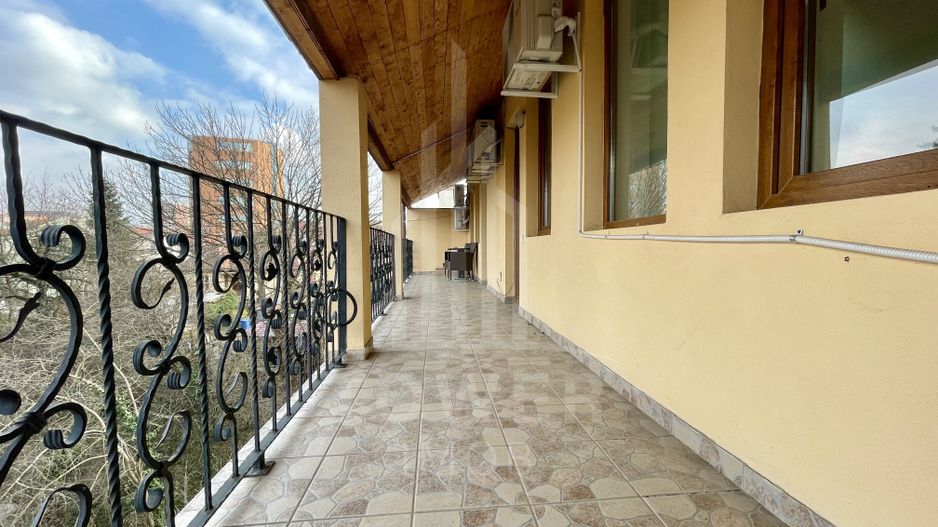 Spații de birouri de închiriat în zona centrală - Poză 3