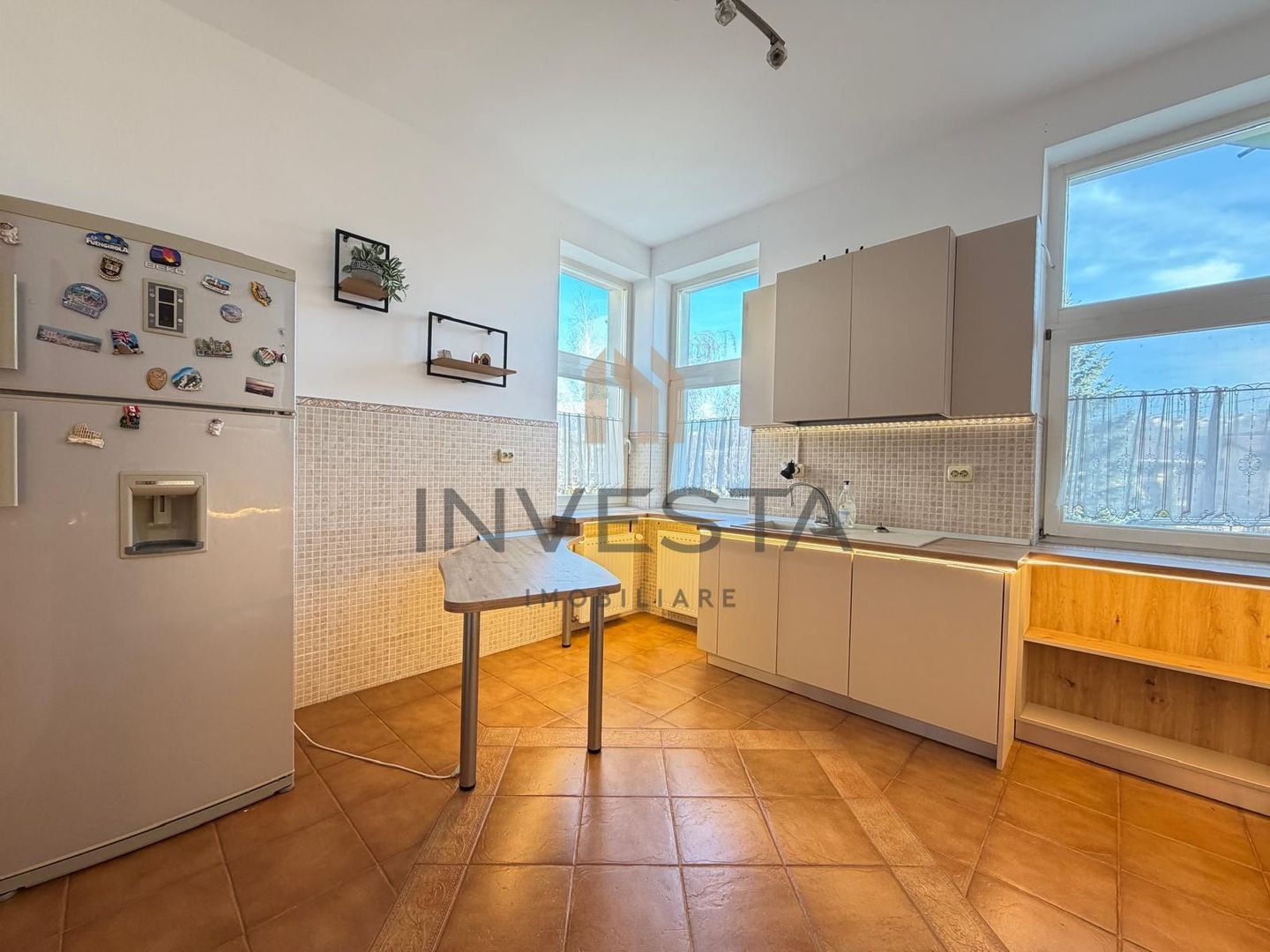 Casa spatioasa de 280 mp de inchirat, cartier Manastur, zona Campului - Poză 9