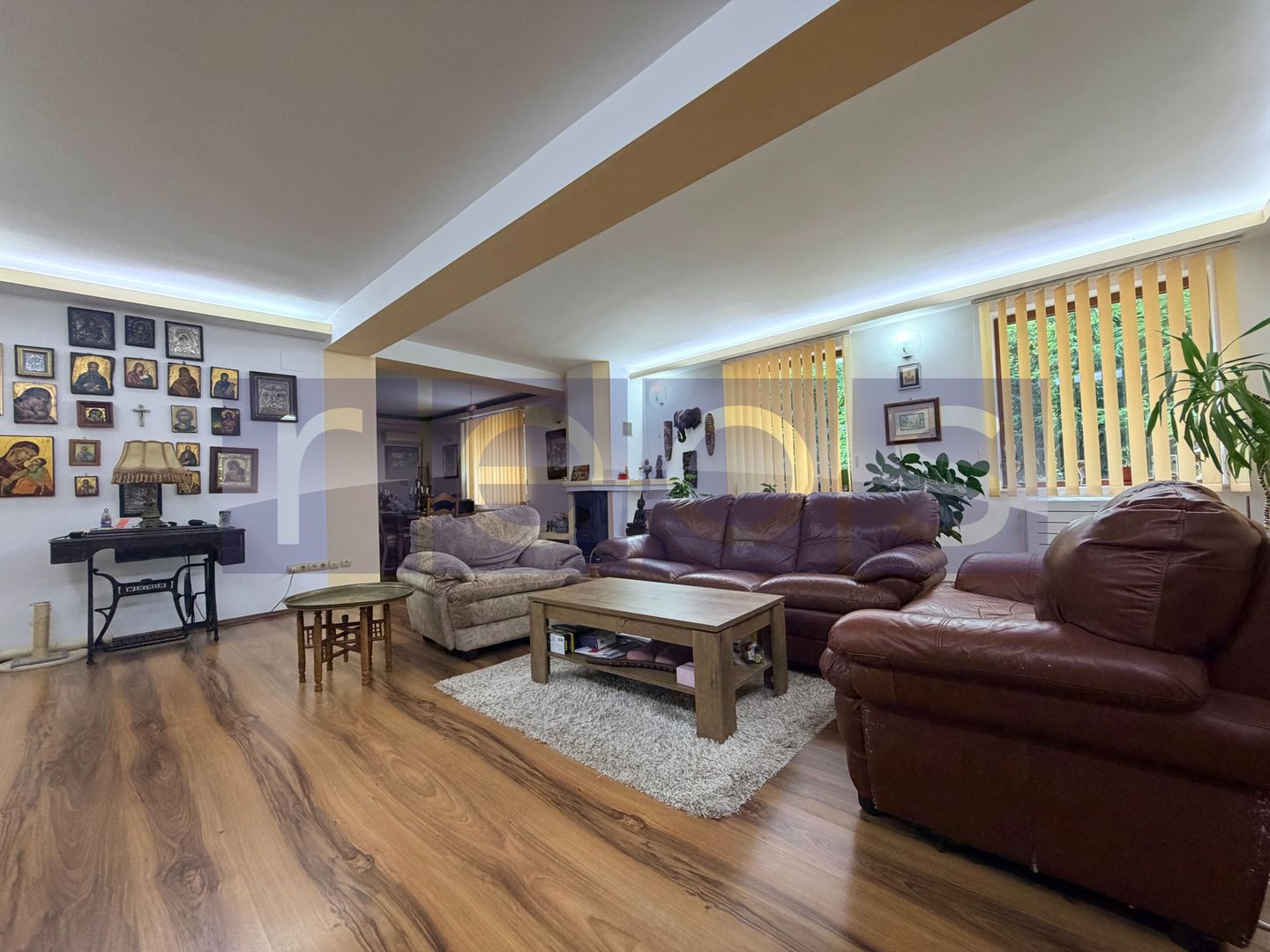 VANZARE VILA 280 MP UTILI | TEREN 900 MP | 5 CAMERE | VOLUNTARI - Poză 4