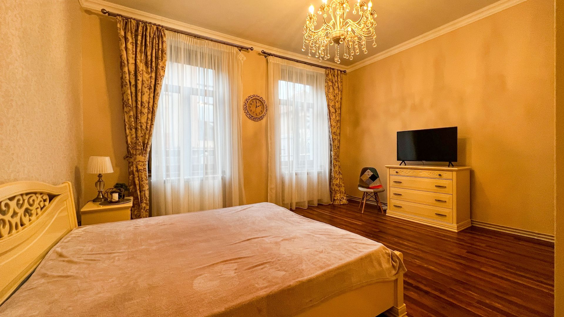 Apartament in casă - zonă centrală! - Poză 3