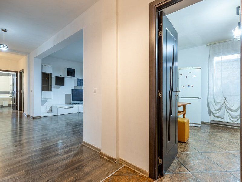 Vânzare apartament cu 2 camere, 62 mp utili, situat într-un imobil tip vilă - Poză 9